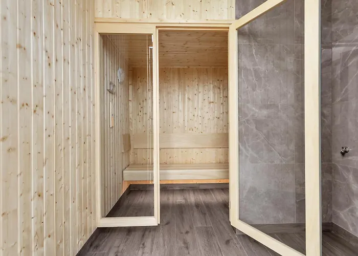 4Bed 4Bath Sauna & Hot Tub